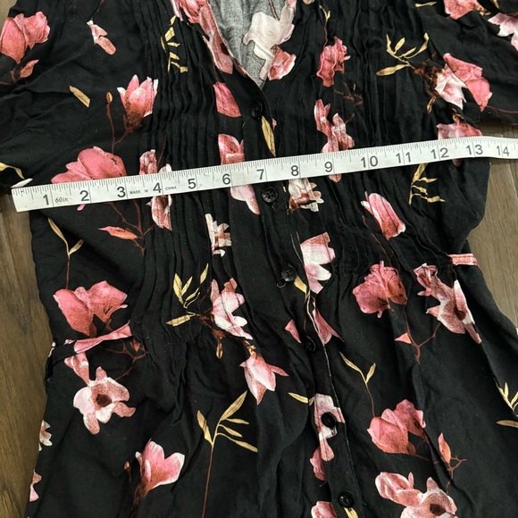 Majora Mid-Sleeve Button Up - Picture 11 of 13